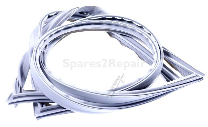 Refrigerator Door Seal - C00304440 488000304440 Magnetic Seal Fridge Door Gr 653 [Whirlpool Indesit]
